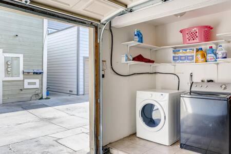Awesome 3Br 2Bth 1 Block To Beach C2 Newport Beach Dış mekan fotoğraf