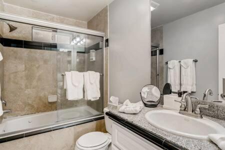 Awesome 3Br 2Bth 1 Block To Beach C2 Newport Beach Dış mekan fotoğraf
