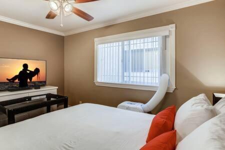 Awesome 3Br 2Bth 1 Block To Beach C2 Newport Beach Dış mekan fotoğraf